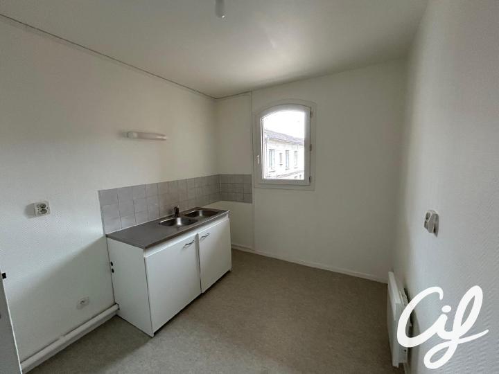 Appartement_T2_Sotteville_Les_Rouen_L237-0004-40675.jpg