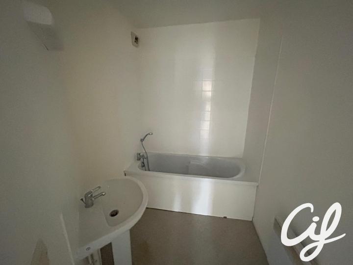 Appartement_T2_Sotteville_Les_Rouen_L237-0004-40677.jpg